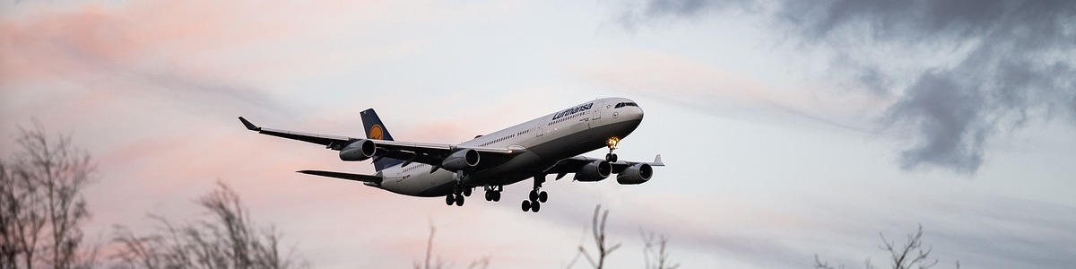 aircraft-4885805_1280 (1)